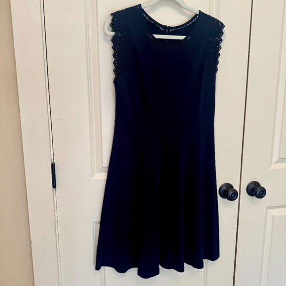 Talbots Edie Fit & Flare Sleeveless Dress Lace Trim Navy - M - Picture 2 of 6